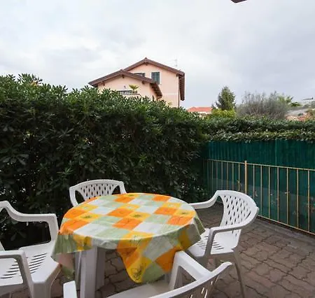 Lägenhet Sanremo Studio Santo Stefano al Mare